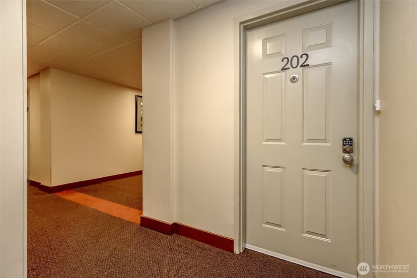 Property photo for 909 N I Street #202, Tacoma photo 3
