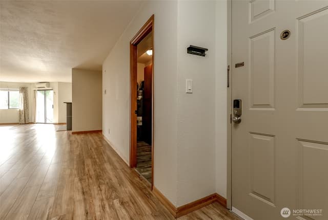 Property photo for 909 N I Street #202, Tacoma photo 4