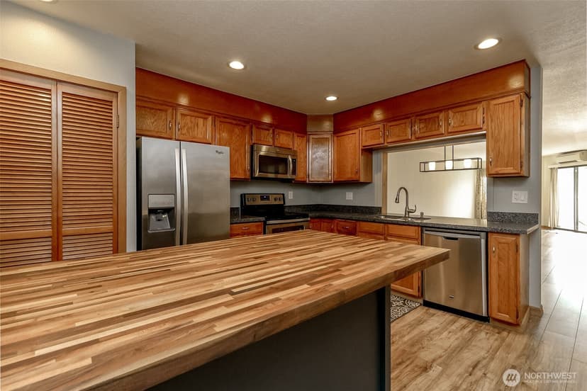 Property photo for 909 N I Street #202, Tacoma photo 7