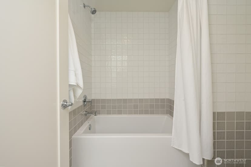 Property photo for 5620 6th Ave NW, Seattle photo 22