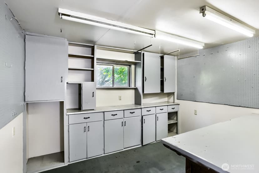 Property photo for 19417 129th Avenue NE, Bothell photo 15