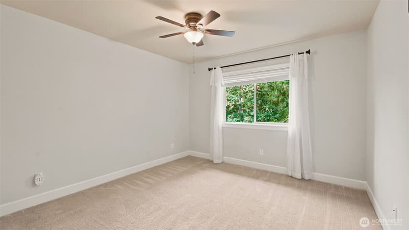 Property photo for 6706 Elaine Avenue SE, Auburn photo 32
