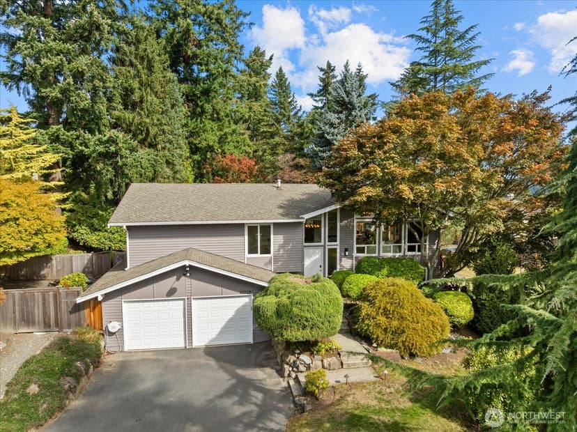 Property photo for 10728 NE 196th Street, Bothell photo 2