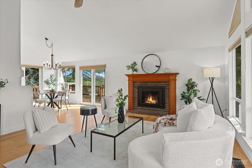 Property photo for 10728 NE 196th Street, Bothell photo 5