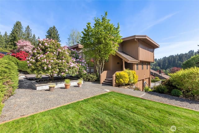 Property photo for 9520 Odin Way, Bothell photo 2