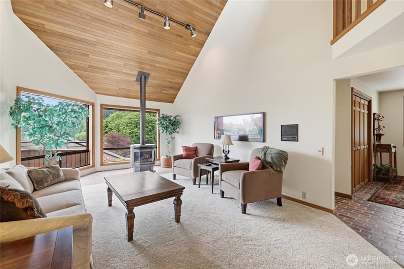 Property photo for 9520 Odin Way, Bothell photo 7