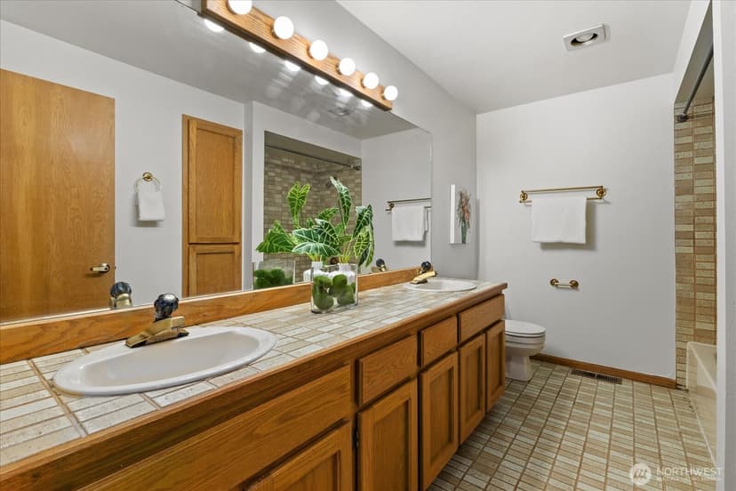 Property photo for 5530 143rd Avenue SE, Bellevue photo 21