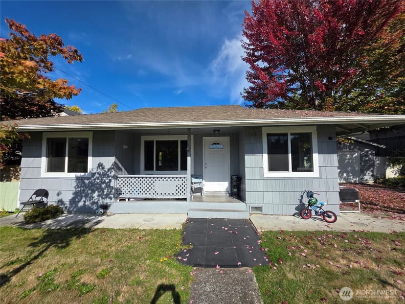 Property photo for 1750 NE 146th Street, Shoreline photo 2
