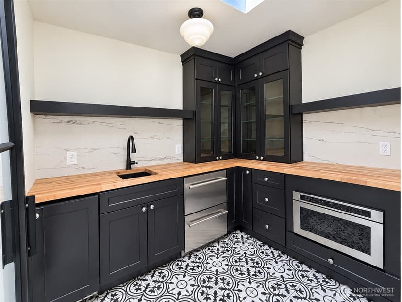 Property photo for 15194 Sunrise Drive NE, Bainbridge Island photo 15
