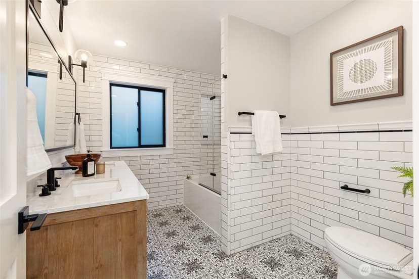 Property photo for 15194 Sunrise Drive NE, Bainbridge Island photo 43