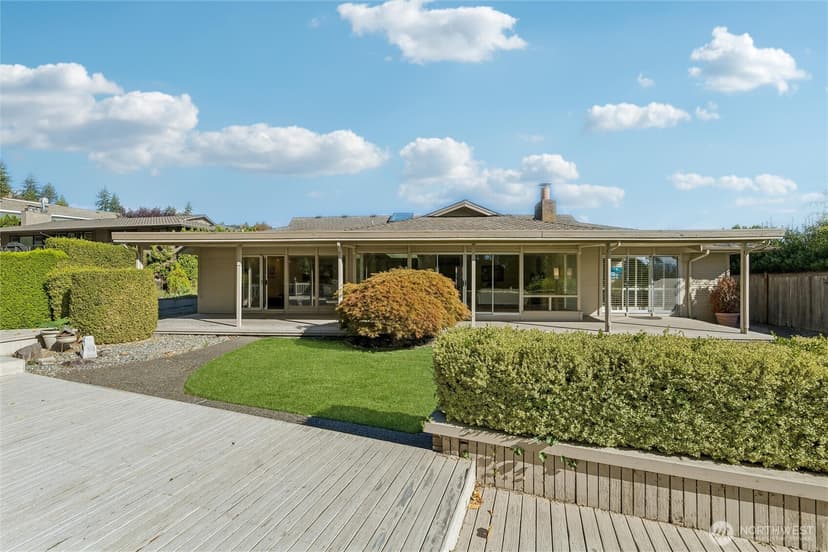 Property photo for 201 171st Place NE, Bellevue photo 25
