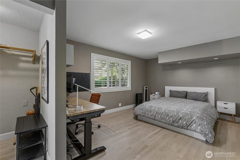 Property photo for 201 171st Place NE, Bellevue photo 18