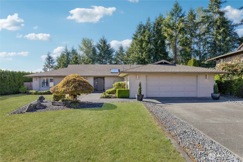 Property photo for 201 171st Place NE, Bellevue photo 24