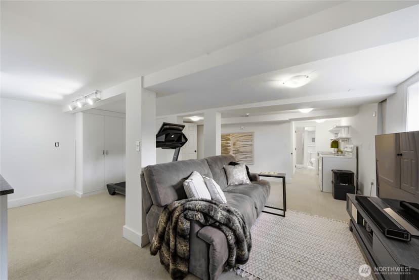 Property photo for 12015 Exeter Avenue NE, Seattle photo 28