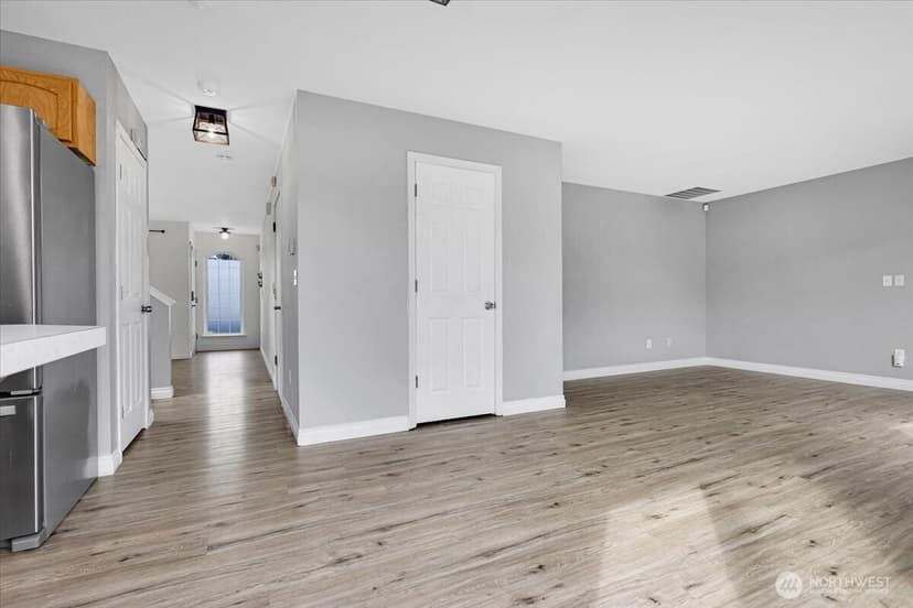 Property photo for 6722 135th Street E, Puyallup photo 11