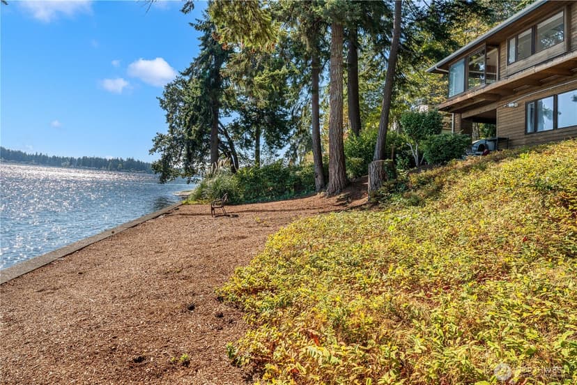 Property photo for 3773 Erlands Point Road NW, Bremerton photo 7