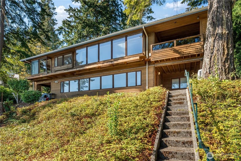Property photo for 3773 Erlands Point Road NW, Bremerton photo 27