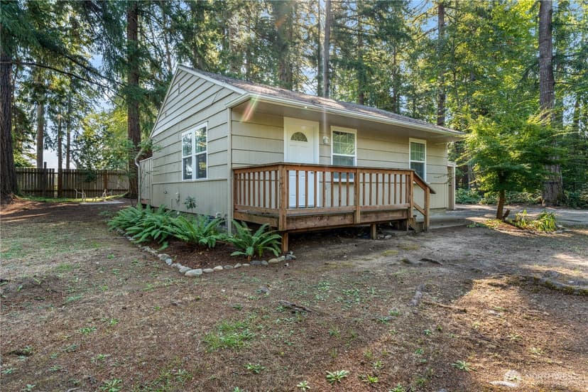 Property photo for 3773 Erlands Point Road NW, Bremerton photo 23