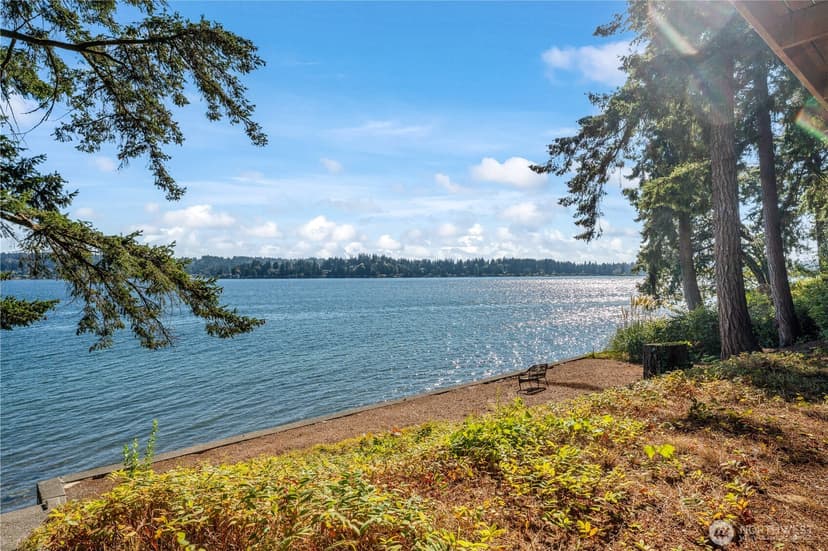 Property photo for 3773 Erlands Point Road NW, Bremerton photo 25