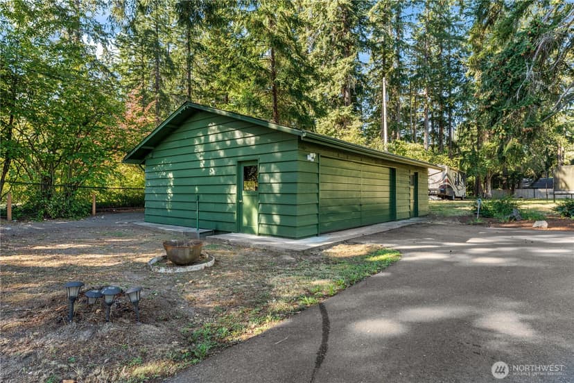 Property photo for 3773 Erlands Point Road NW, Bremerton photo 18