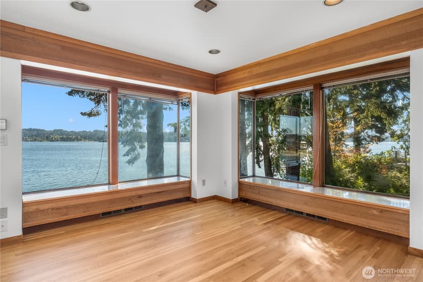 Property photo for 3773 Erlands Point Road NW, Bremerton photo 12