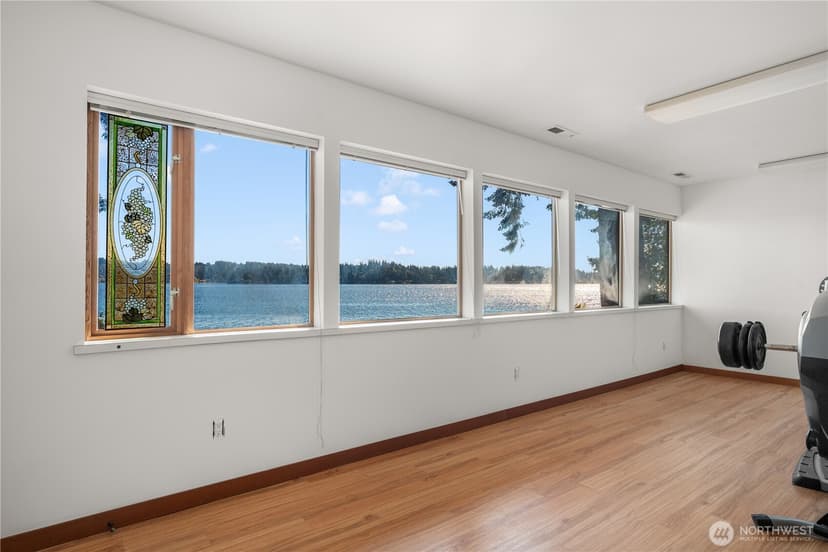 Property photo for 3773 Erlands Point Road NW, Bremerton photo 14