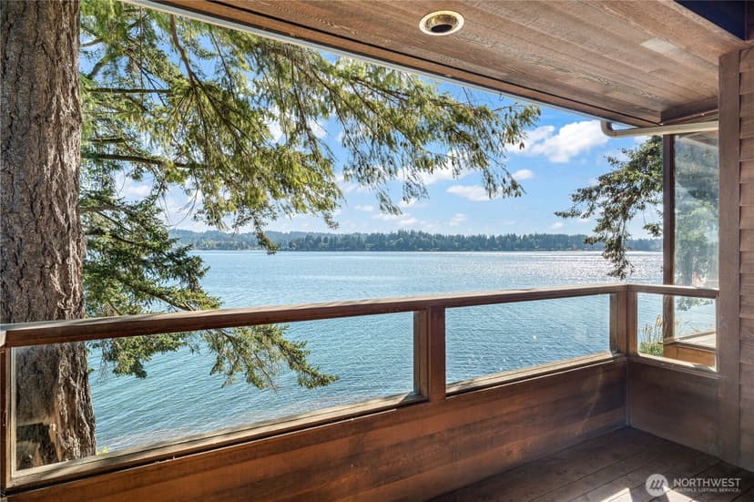 Property photo for 3773 Erlands Point Road NW, Bremerton photo 11