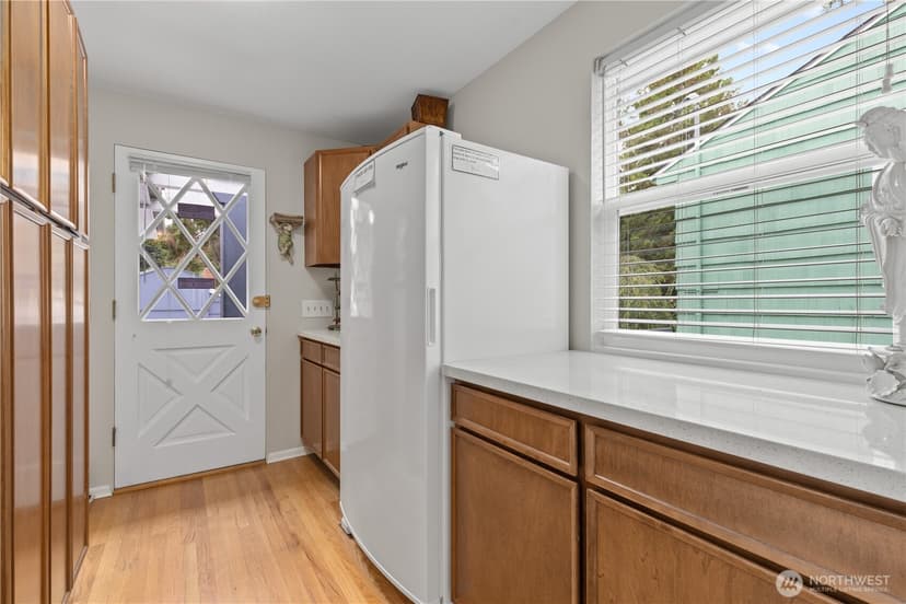 Property photo for 707 W Bertona Street, Seattle photo 22