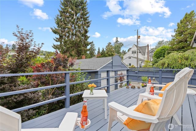 Property photo for 707 W Bertona Street, Seattle photo 2