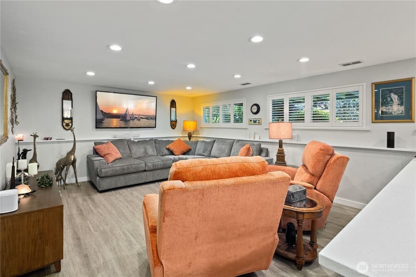 Property photo for 707 W Bertona Street, Seattle photo 6
