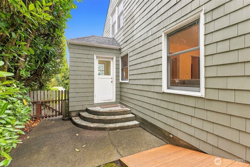 Property photo for 3719 Olympic Boulevard W, University Place photo 33