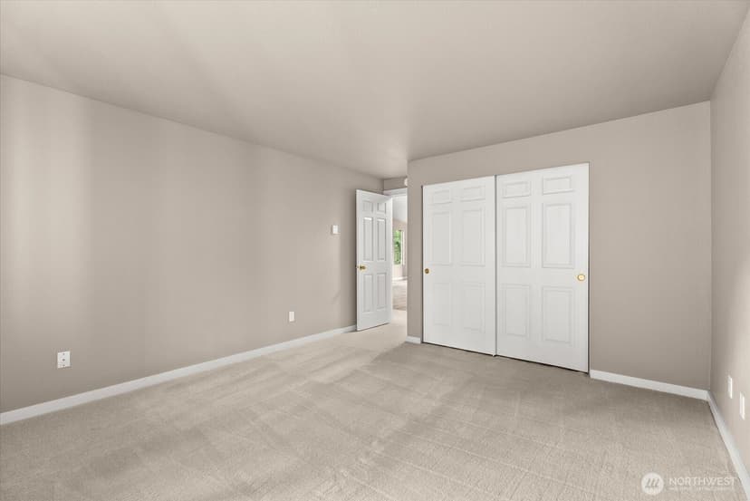 Property photo for 10009 NE 120th Lane #B301, Kirkland photo 15