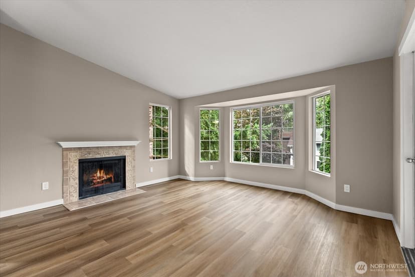 Property photo for 10009 NE 120th Lane #B301, Kirkland photo 6