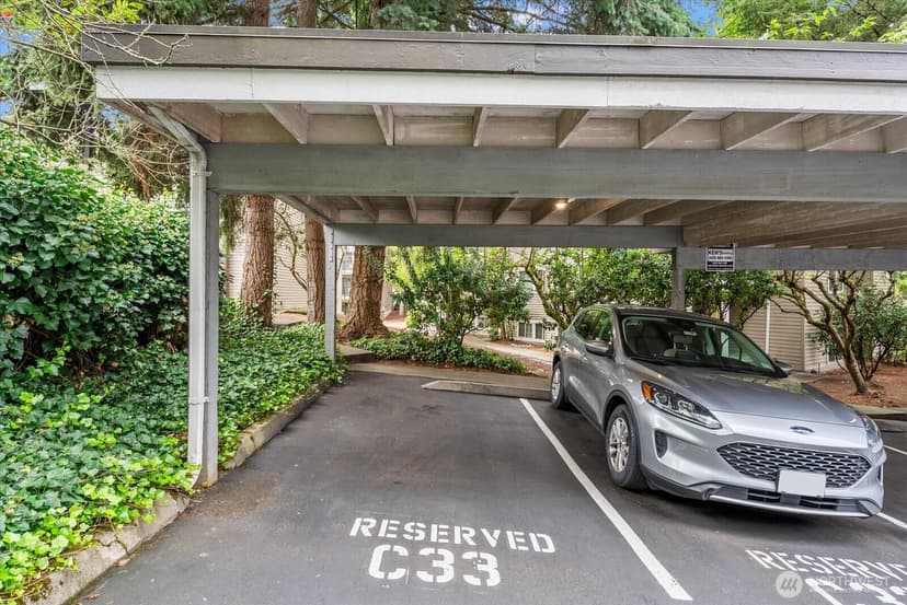 Property photo for 10009 NE 120th Lane #B301, Kirkland photo 27