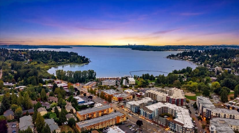 Property photo for 10009 NE 120th Lane #B301, Kirkland photo 21