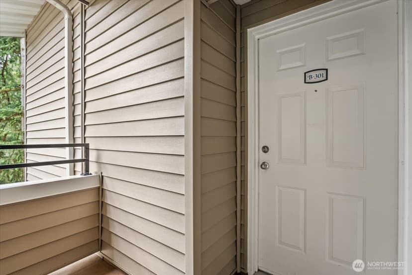 Property photo for 10009 NE 120th Lane #B301, Kirkland photo 19