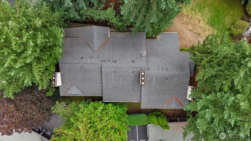 Property photo for 10009 NE 120th Lane #B301, Kirkland photo 23