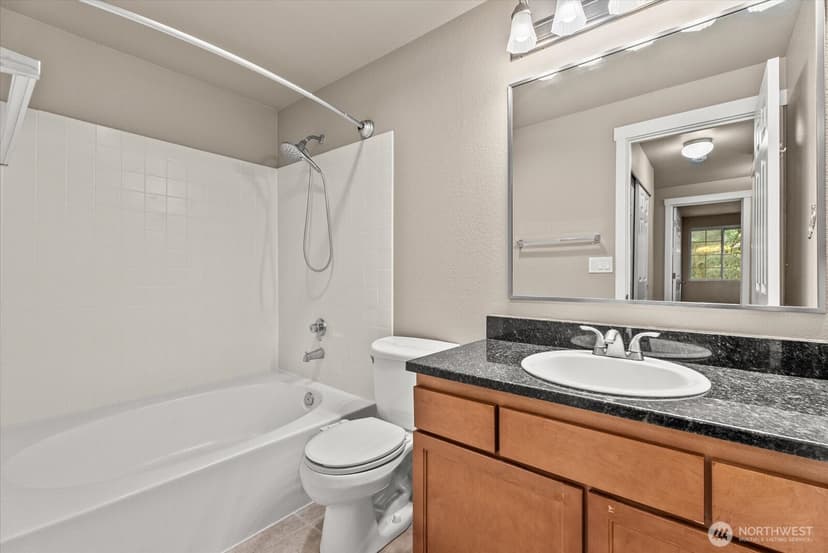 Property photo for 10009 NE 120th Lane #B301, Kirkland photo 16