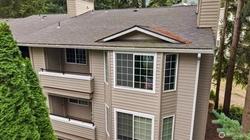 Property photo for 10009 NE 120th Lane #B301, Kirkland photo 22