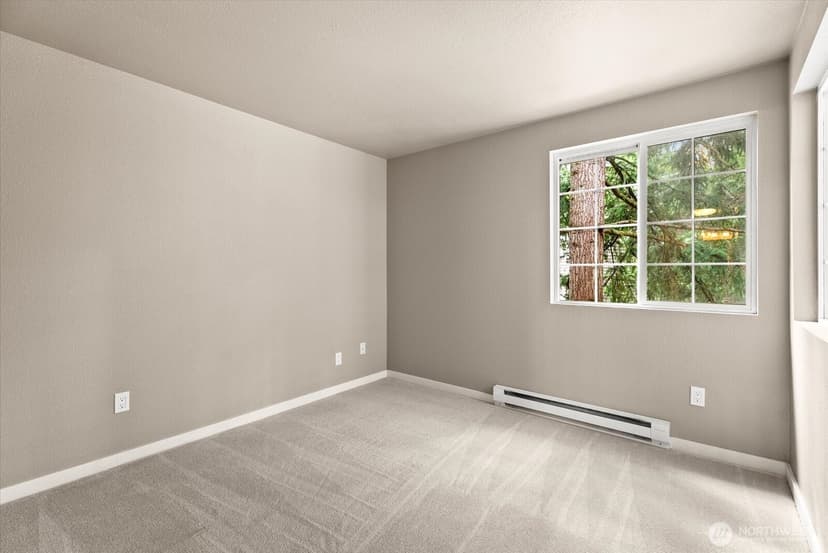 Property photo for 10009 NE 120th Lane #B301, Kirkland photo 17