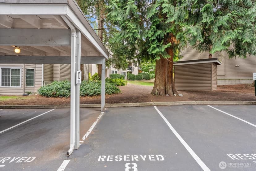 Property photo for 10009 NE 120th Lane #B301, Kirkland photo 28
