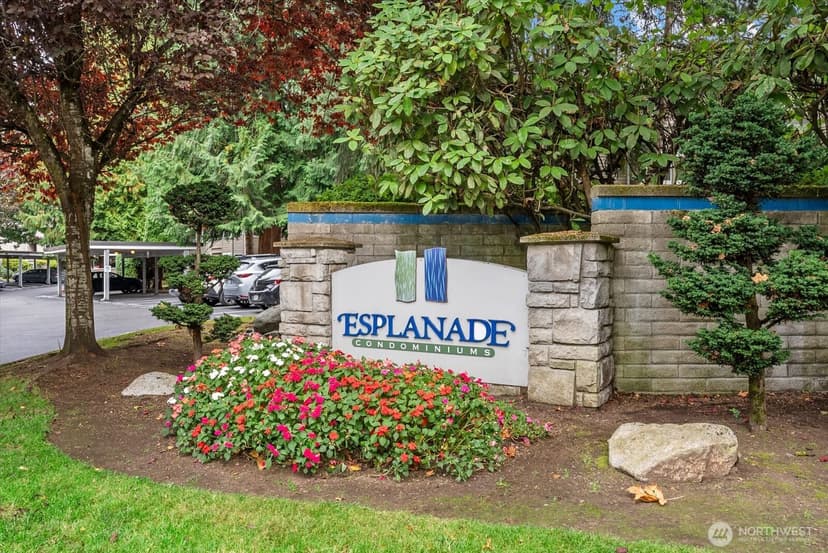 Property photo for 10009 NE 120th Lane #B301, Kirkland photo 33