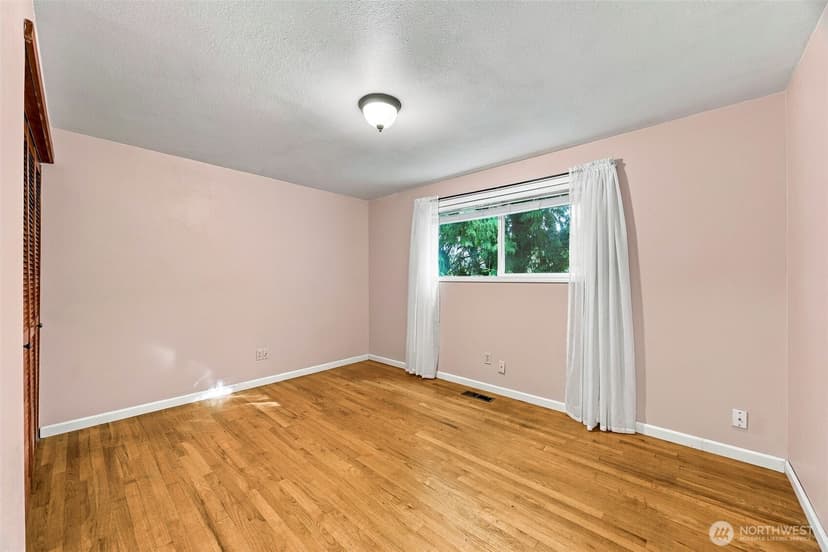 Property photo for 1805 204th Place SW, Lynnwood photo 10