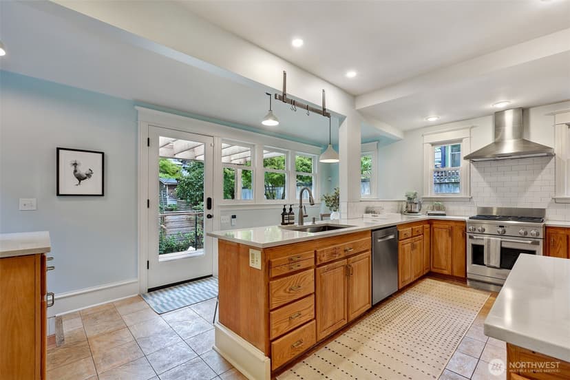 Property photo for 532 29th Avenue, Seattle photo 20