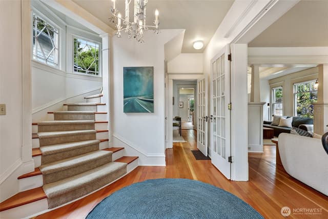 Property photo for 532 29th Avenue, Seattle photo 3