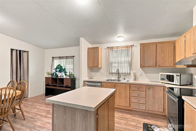 Property photo for 22706 114th Place SE, Kent photo 11