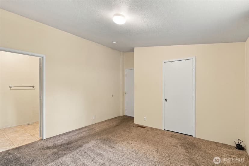 Property photo for 22706 114th Place SE, Kent photo 18