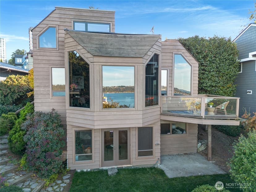 Property photo for 405 N Stadium Way, Tacoma