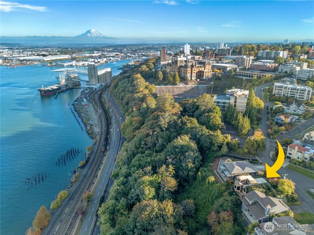 Property photo for 405 N Stadium Way, Tacoma photo 2