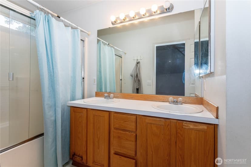 Property photo for 2835 U Street SE, Auburn photo 22